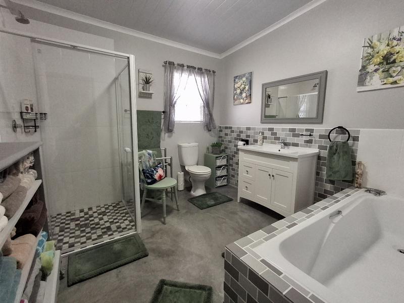 3 Bedroom Property for Sale in Britannia Bay Western Cape